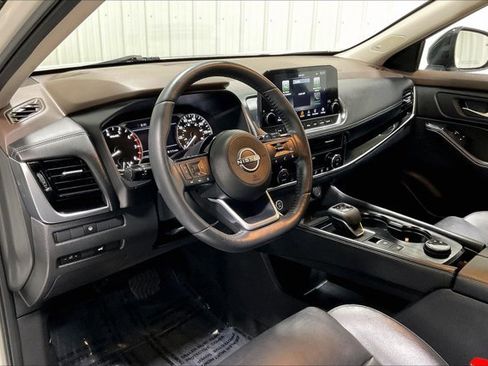 Used 2023 Nissan Rogue SL w/ SL Premium Package image 14