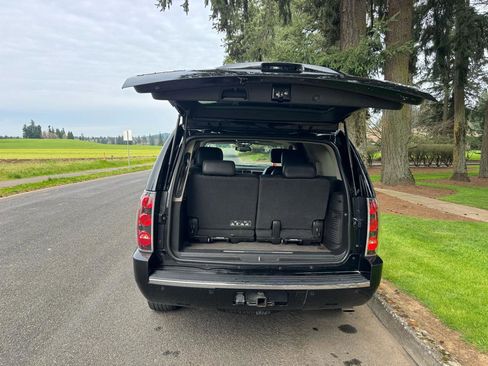 Used 2013 GMC Yukon Denali image 40