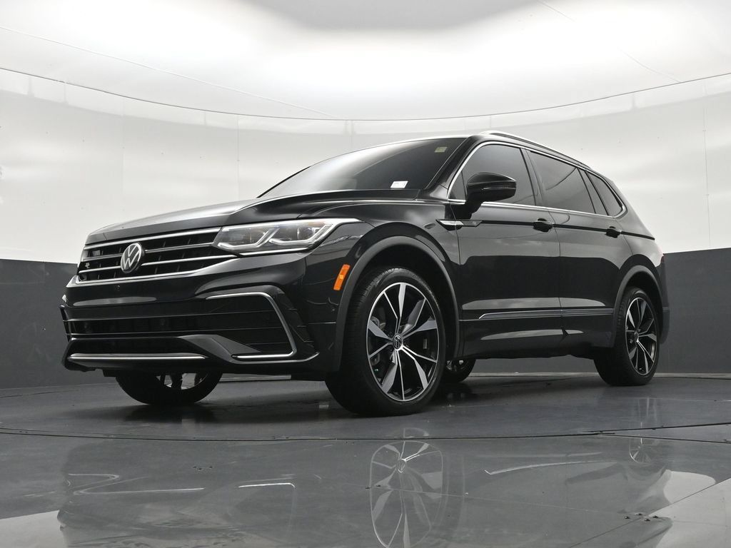 Used 2024 Volkswagen Tiguan SEL R-Line AWD/4WD image 29