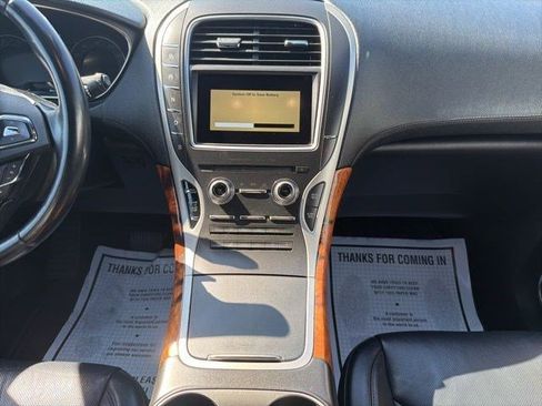 Used 2016 Lincoln MKX Reserve w/ Climate Package AWD/4WD image 23