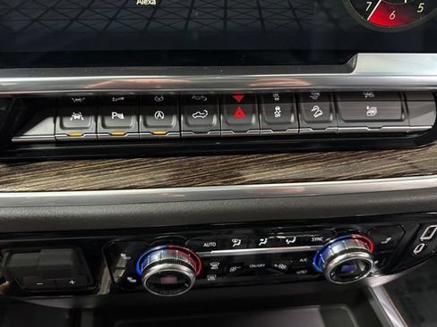 Used 2024 GMC Sierra 1500 Elevation w/ Elevation Premium Package AWD/4WD image 23