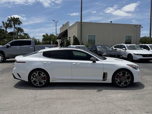 Used 2020 Kia Stinger GT1 AWD/4WD image 4