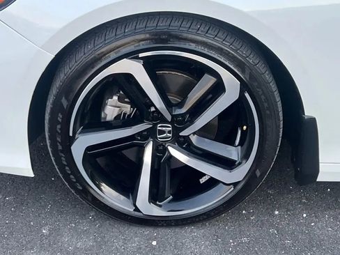 Used 2021 Honda Accord Sport image 30