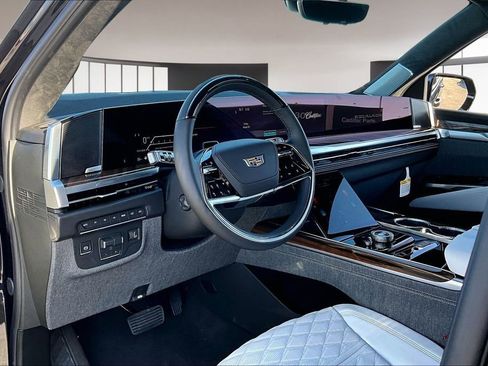 New 2026 Cadillac Escalade Platinum Sport w/ LPO, Floor Liner Package image 6