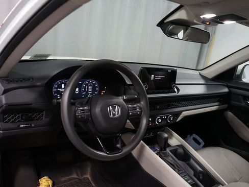 Used 2025 Honda Accord LX image 7