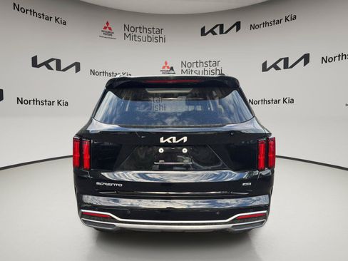 Used 2023 Kia Sorento SX AWD/4WD image 4