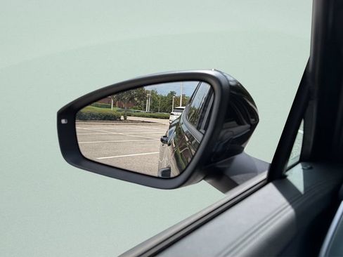 New 2026 Volkswagen Tiguan SE R-Line FWD image 39