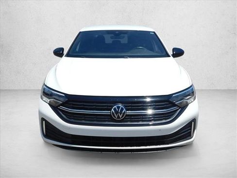 Used 2024 Volkswagen Jetta Sport FWD image 2