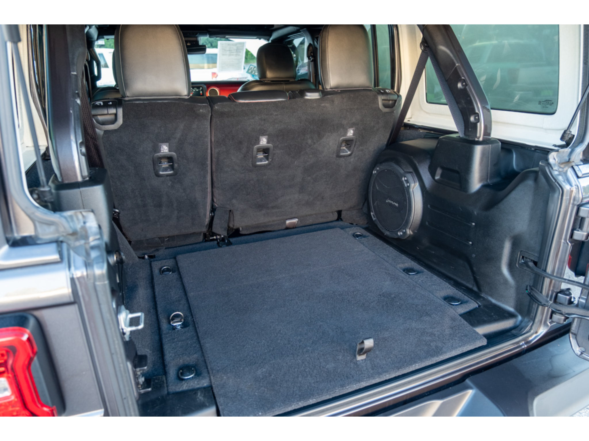 Used 2021 Jeep Wrangler Unlimited Rubicon AWD/4WD image 33