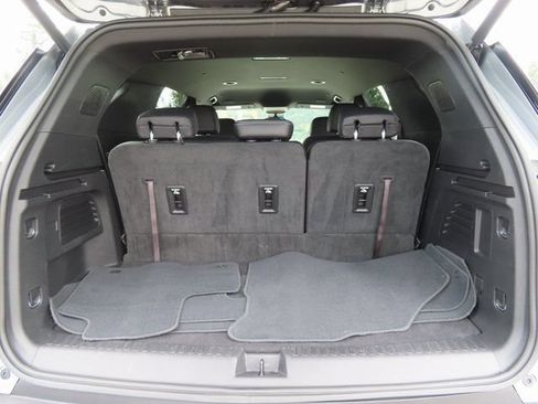Used 2025 Chevrolet Traverse LT AWD/4WD image 31