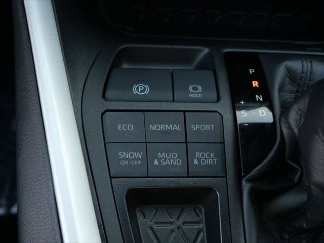 Certified 2025 Toyota RAV4 XLE AWD/4WD image 22