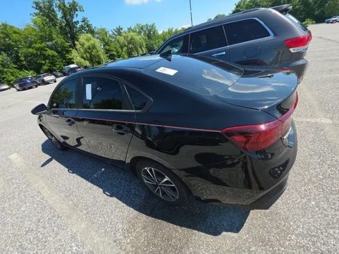 Used 2023 Kia Forte LXS FWD image 3