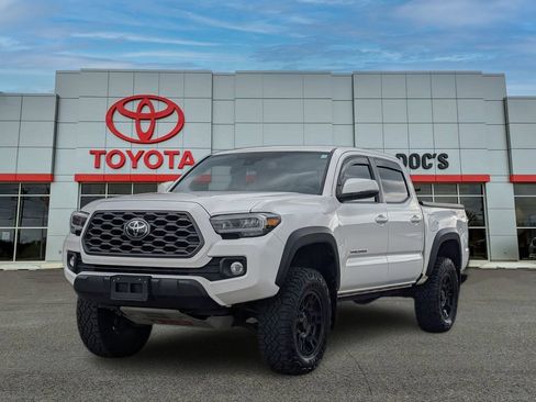 Used 2021 Toyota Tacoma TRD Off-Road w/ Technology Package AWD/4WD image 1