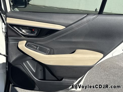 Used 2022 Subaru Outback Limited image 21