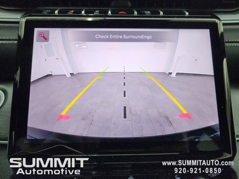 New 2025 Jeep Grand Cherokee Limited w/ Black Appearance Package image 15