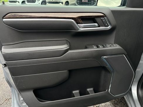 Used 2023 GMC Sierra 1500 Elevation AWD/4WD image 11