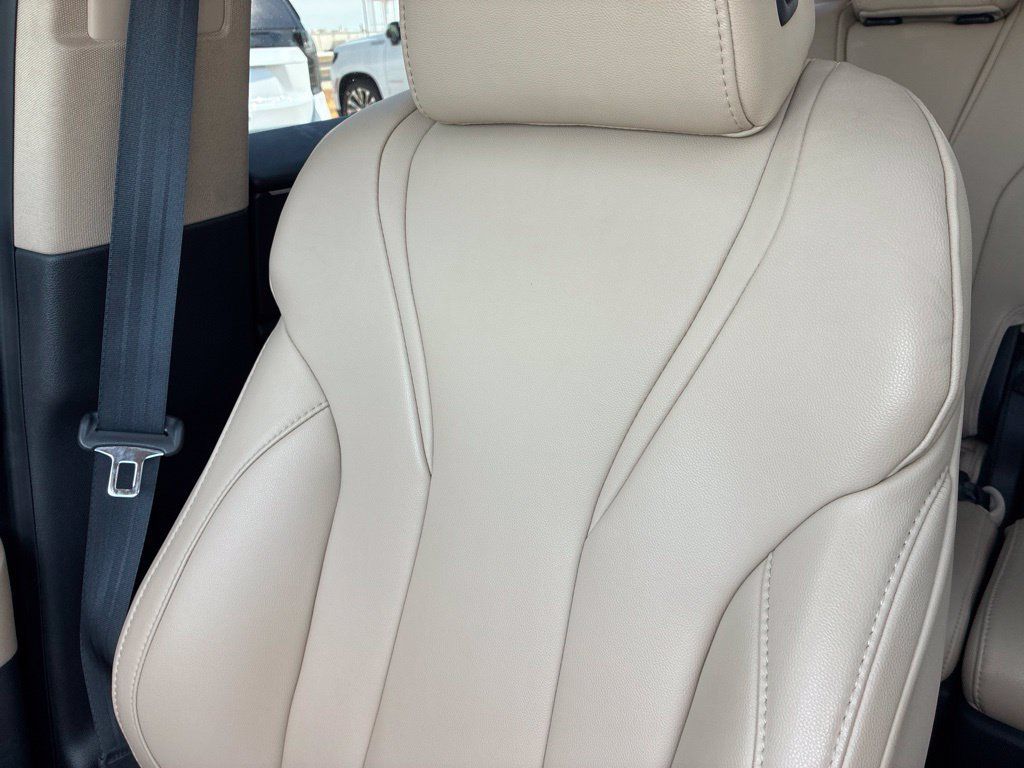 Used 2022 Acura MDX FWD image 9