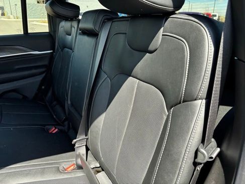 New 2026 Jeep Grand Cherokee Limited AWD/4WD image 17