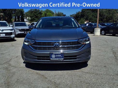 Certified 2023 Volkswagen Jetta SE FWD image 2