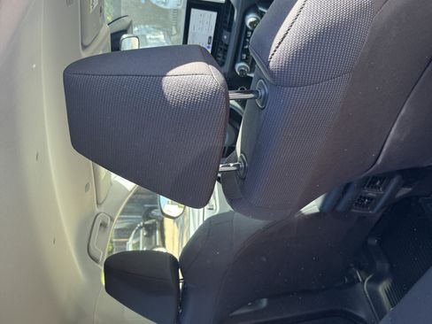 Used 2025 Toyota RAV4 LE AWD/4WD image 26