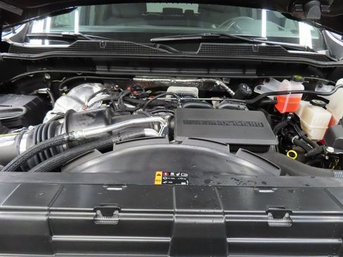 Used 2025 Chevrolet Silverado 2500 LT image 32