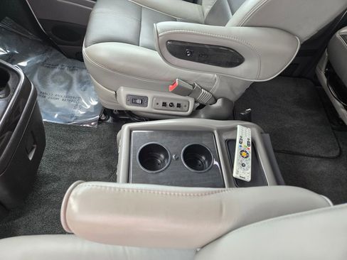 Used 2019 GMC Savana 2500 Explorer Limited SE w/ Enhanced Convenience Package image 16