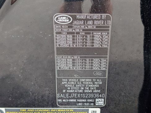 Used 2025 Land Rover Defender 110 S AWD/4WD image 27