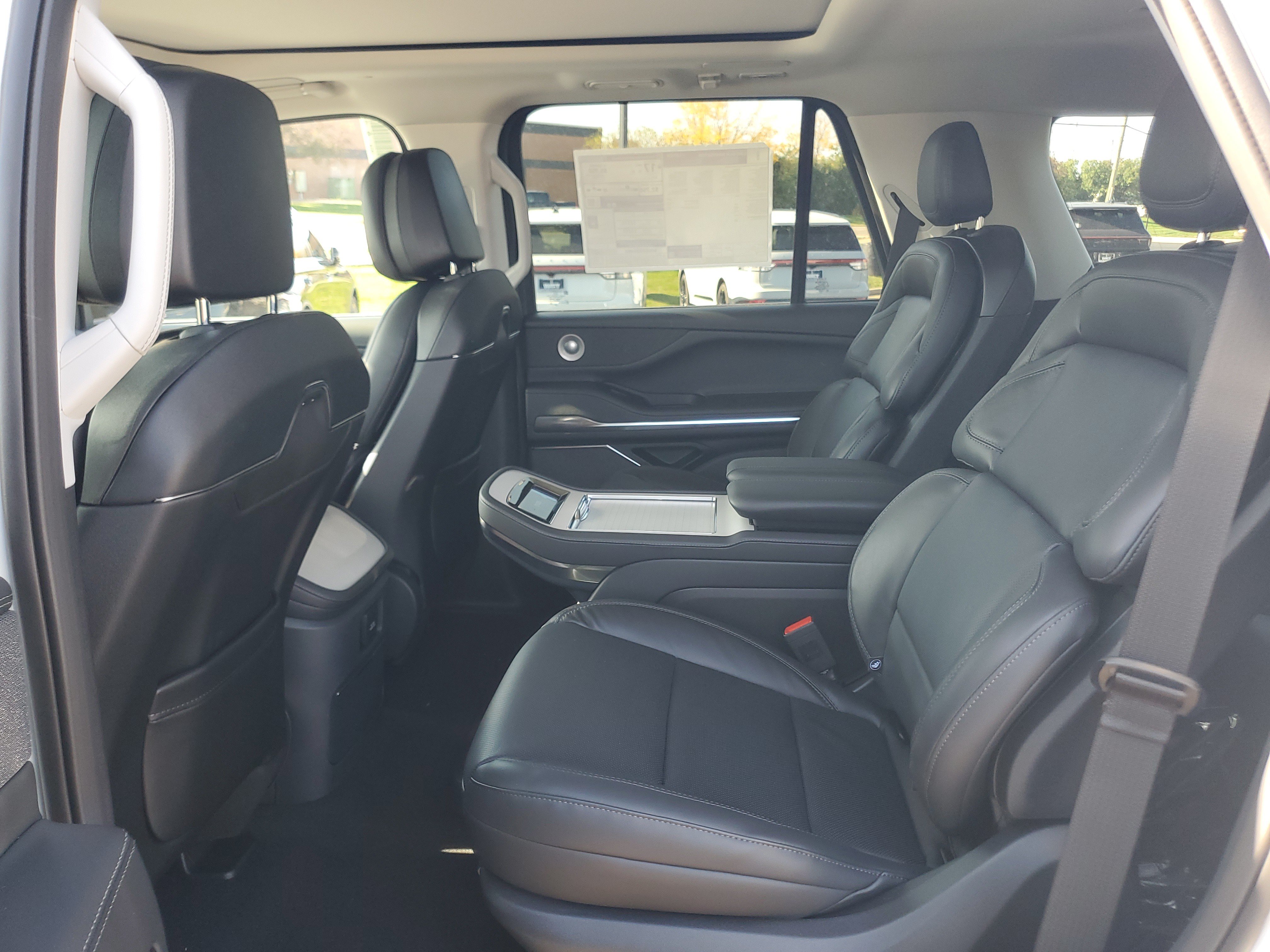 New 2027 Lincoln Navigator Reserve AWD/4WD image 27