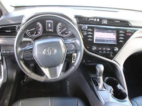 Certified 2019 Toyota Camry SE FWD image 12
