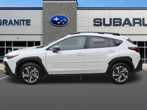 Used 2025 Subaru Crosstrek 2.5i Premium AWD/4WD image 7