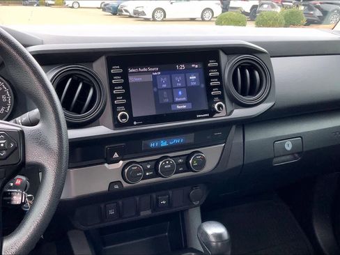 Used 2022 Toyota Tacoma SR image 7