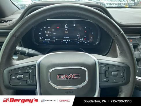 Used 2022 GMC Yukon XL SLT w/ SLT Premium Package AWD/4WD image 14