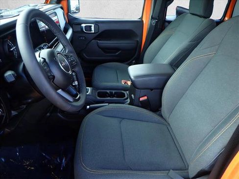 Used 2025 Jeep Wrangler Sport S image 11