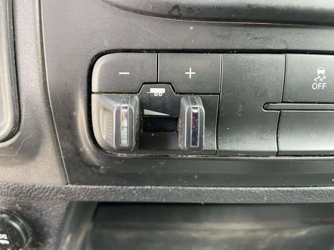 Used 2017 RAM 2500 Tradesman w/ Chrome Appearance Group AWD/4WD image 29