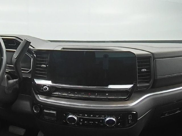 Used 2025 GMC Sierra 1500 SLT AWD/4WD image 27