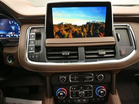Used 2023 Chevrolet Tahoe High Country w/ Advanced Technology Package AWD/4WD image 10