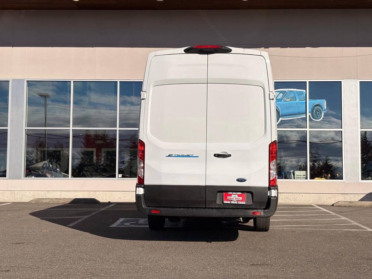 Used 2023 Ford E-Transit 148 High Roof Extended w/ Load Area Protection Package RWD image 5