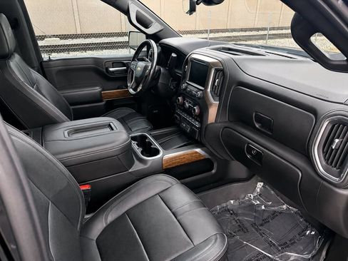 Used 2021 Chevrolet Silverado 1500 High Country w/ Technology Package AWD/4WD image 12