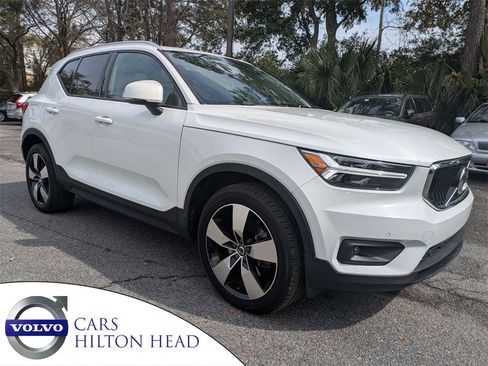 Used 2021 Volvo XC40 T5 Momentum w/ Protection Package Premier image 1