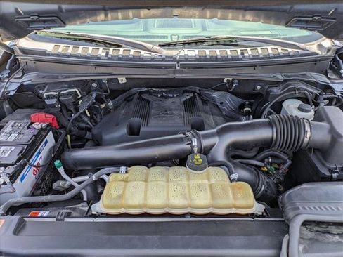 Used 2018 Ford Expedition Limited w/ Equipment Group 301A AWD/4WD image 25