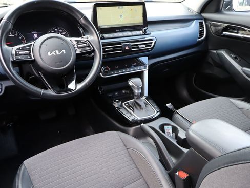 Used 2022 Kia Seltos S FWD image 4