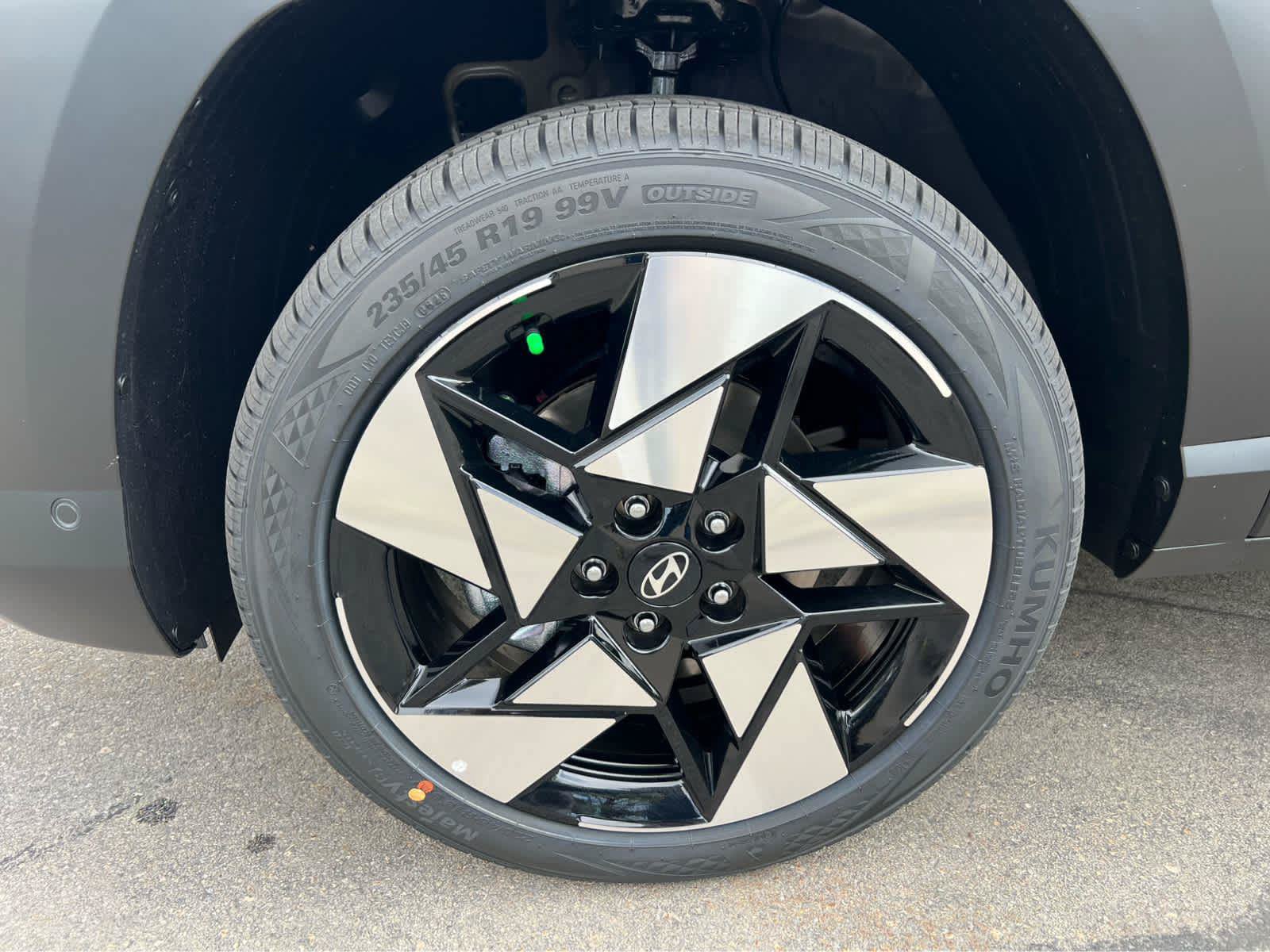 New 2026 Hyundai Kona Limited AWD/4WD image 13