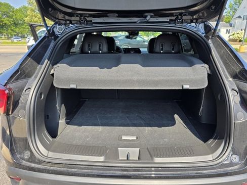 Used 2025 Chevrolet Trax RS w/ Driver Confidence Package image 27