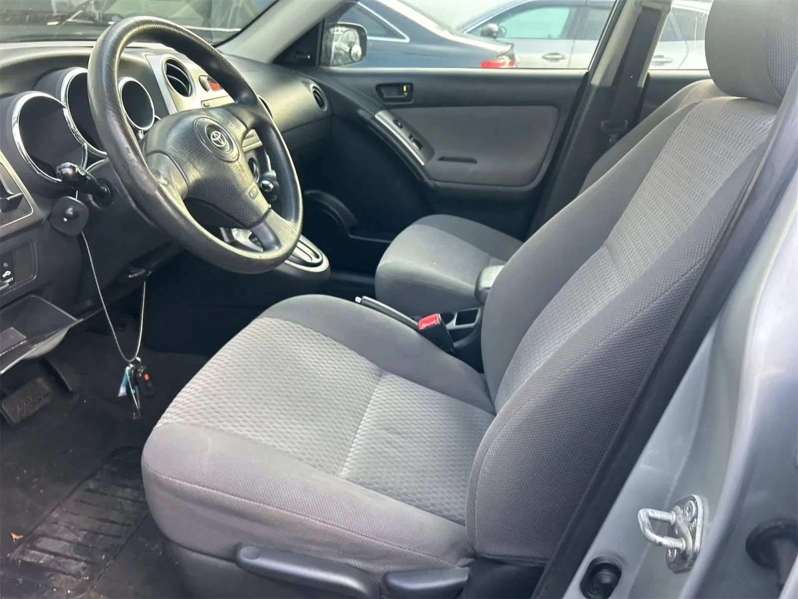 Used 2007 Toyota Matrix w/ PWR Pkg FWD image 3
