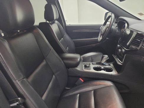 Used 2019 Jeep Grand Cherokee Limited AWD/4WD image 21