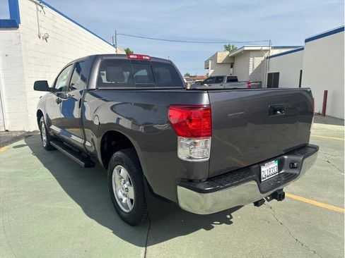Used 2013 Toyota Tundra 4x4 Double Cab w/ Tow Pkg image 8