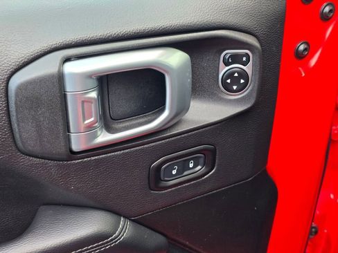 Used 2020 Jeep Gladiator Overland image 24