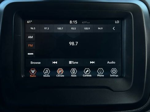 Used 2018 Jeep Renegade Altitude AWD/4WD image 23