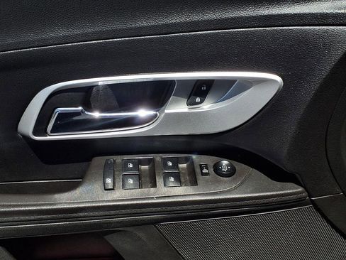 Used 2015 Chevrolet Equinox LS FWD image 16