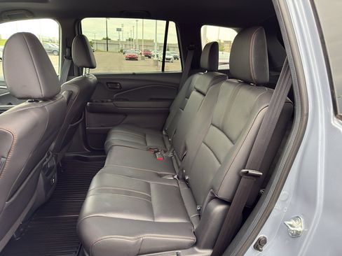 Used 2022 Honda Passport TrailSport image 11